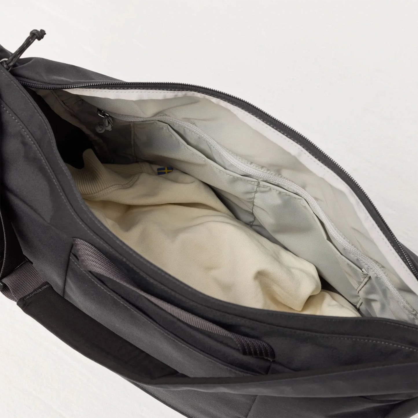 Vessna Crossbody
