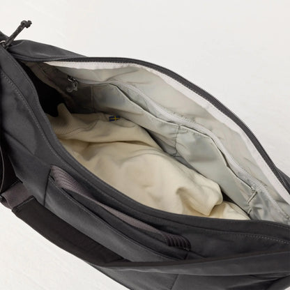 Vessna Crossbody