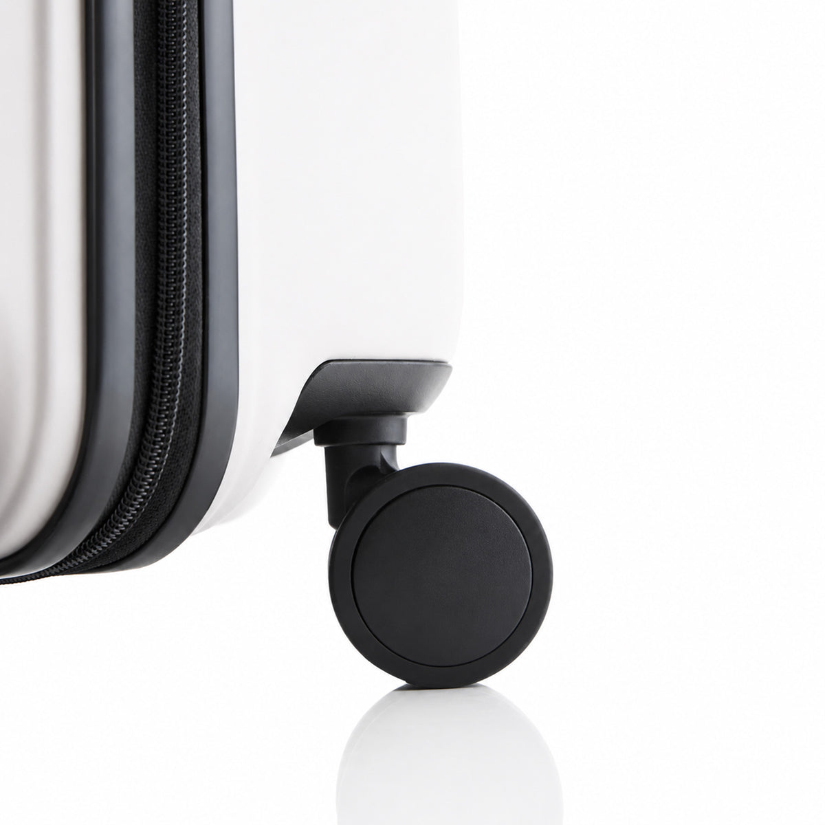 Belgrave Dual 66cm Suitcase