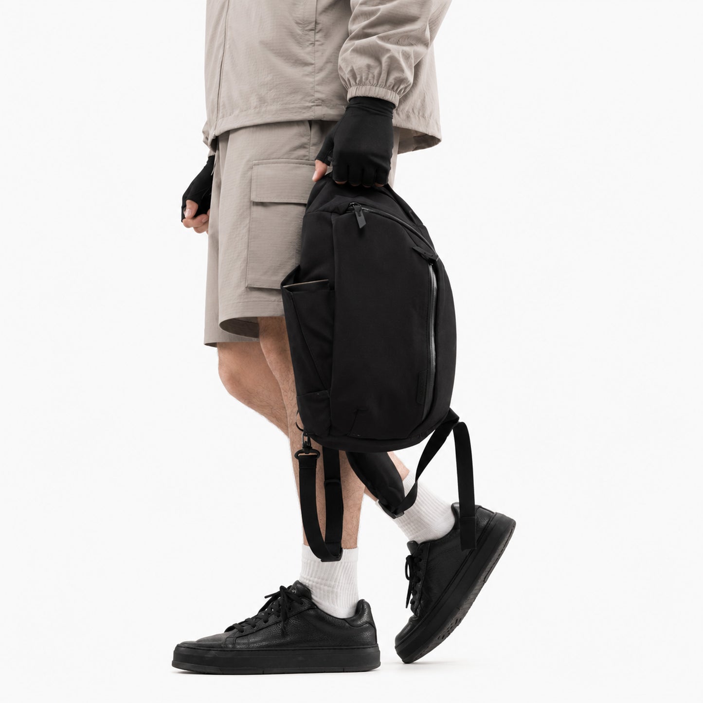 Voyageur Crossbody