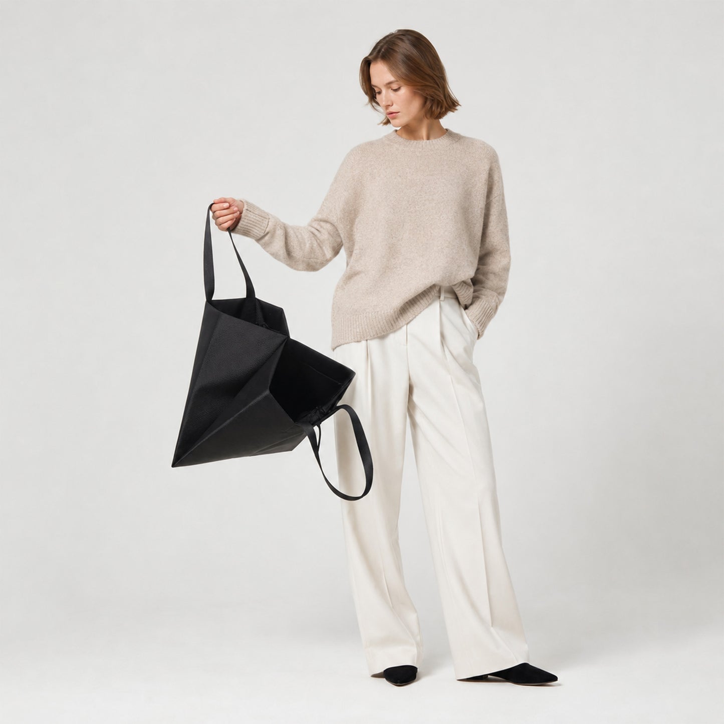 Verel Satellite Black Tote