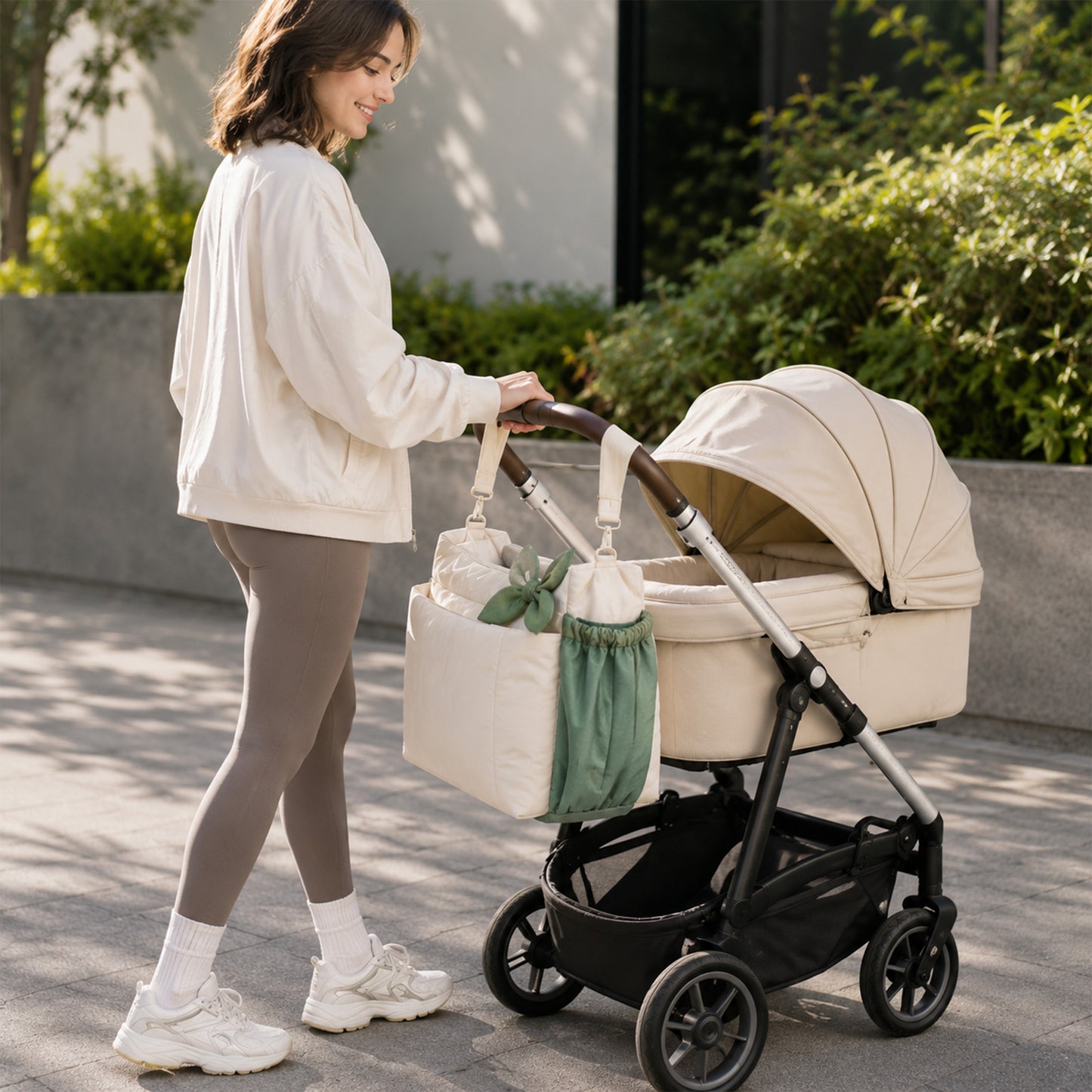 The Juggle Everyday Tote